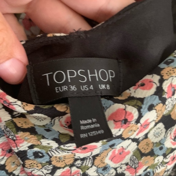 TOPSHOP Floral Romper - Picture 10 of 11